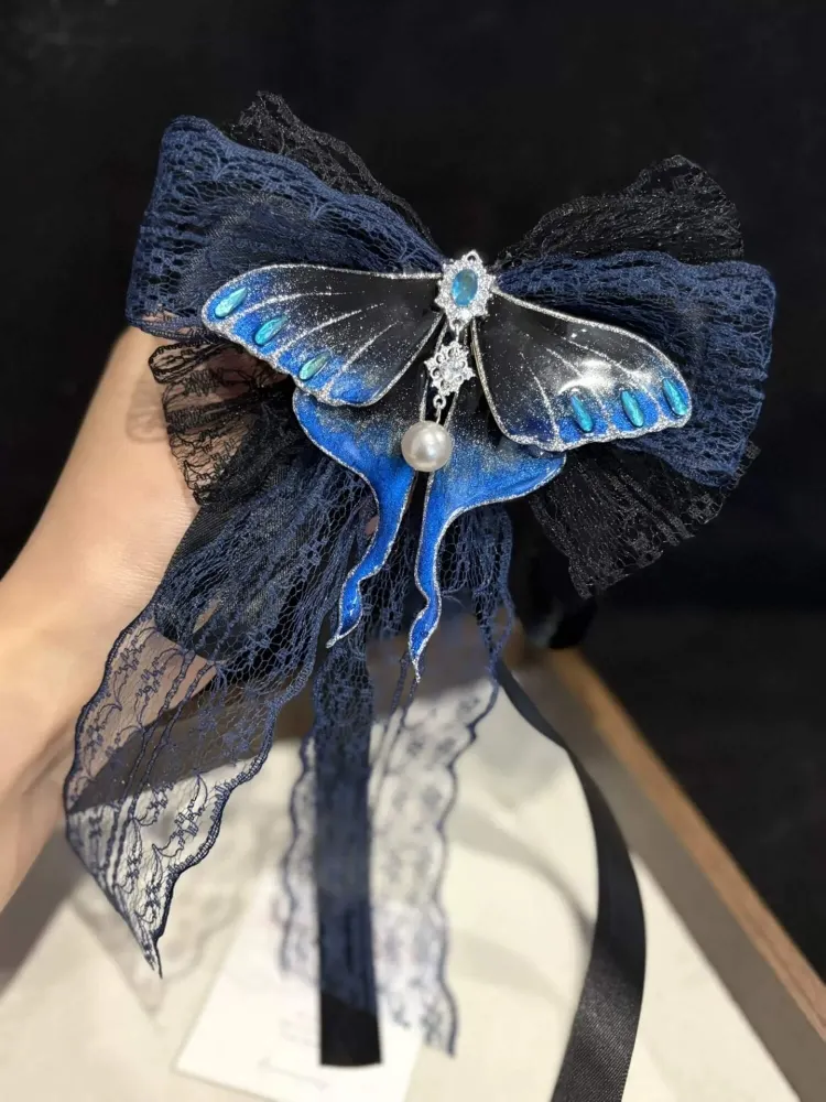 BLUE MOTH Choker